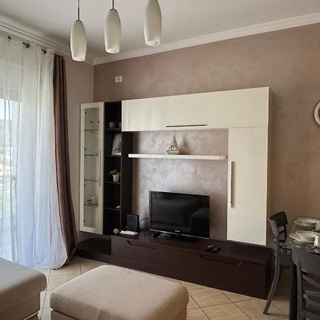 Elegant Apartment In Lungomare - N 23 Vlorë エクステリア 写真