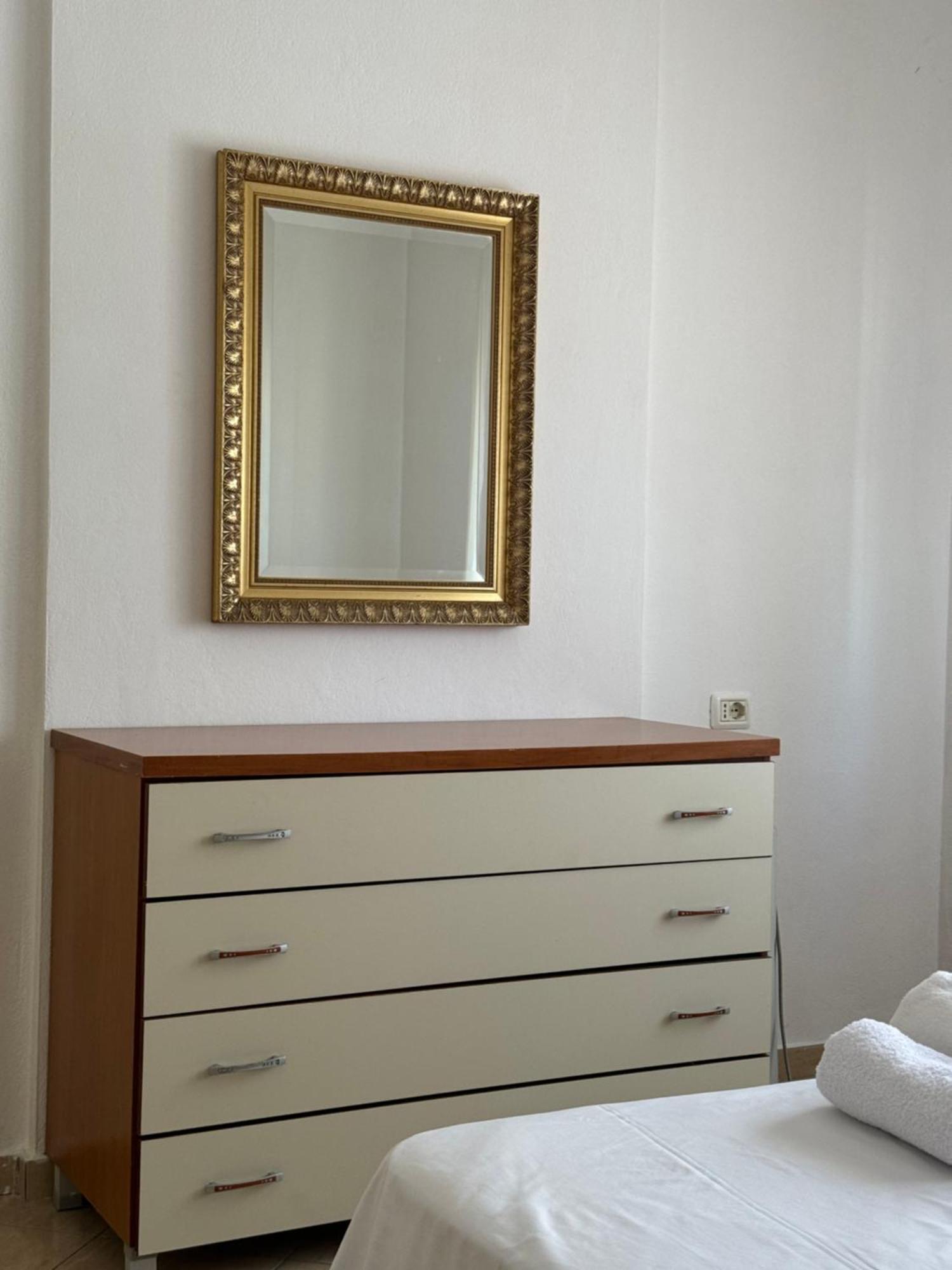 Elegant Apartment In Lungomare - N 23 Vlorë エクステリア 写真